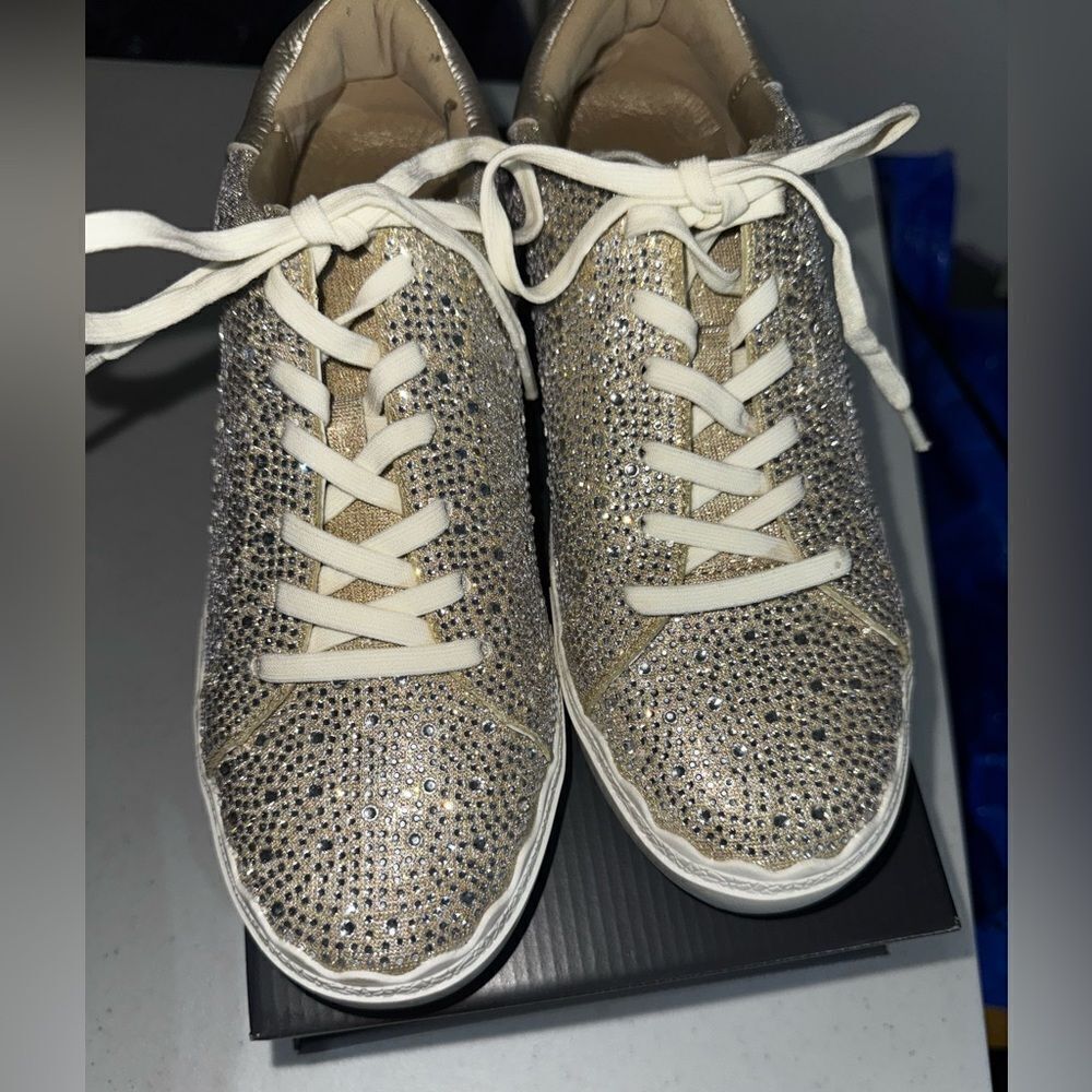 Anne Klein Carrie crystal Women's Sneakers  sz 8.5 new